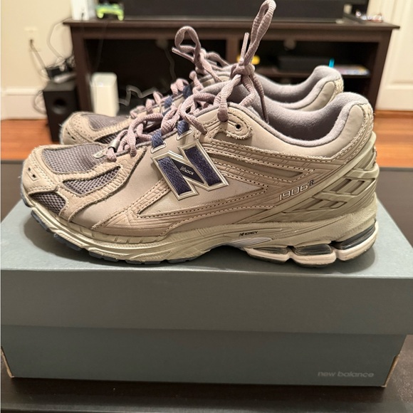 New Balance Other - New Balance 1906 R